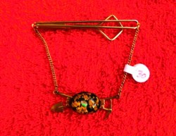 tie hanging bar